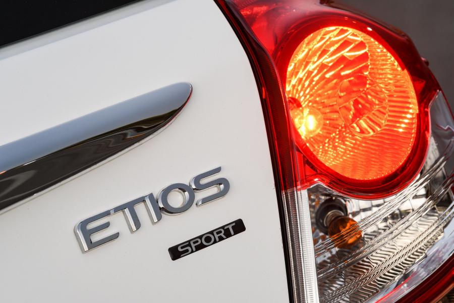 Логотип Toyota Etios Sport 2018 года  (ZA) (фото 26 из 33)